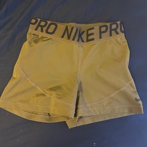 Nike Pro 3inch